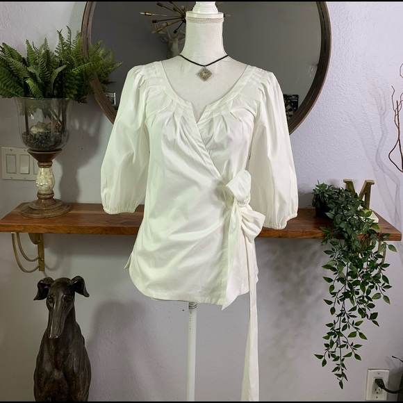 Diane Von Furstenburg white wrap top CUTE! Sz 4 - Picture 2 of 8